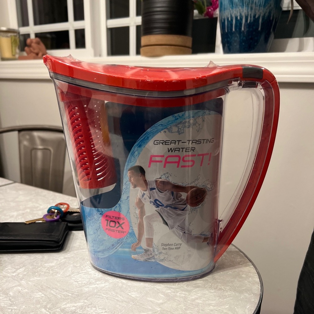 BRITA Stream Filter-As-You-Pour Water Pitcher NEW